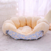 TAILTRAIL Pet Winter Thermal Sofa Bed Cozy Nest for Cats Dogs