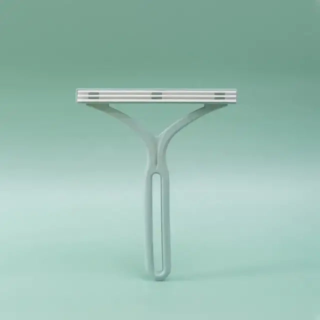 TAILTRAIL eco-friendly pet hair remover brush designed for easy cleaning of pet hair and dander.