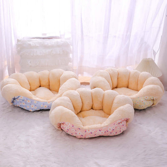 TAILTRAIL Pet Winter Thermal Sofa Bed Cozy Nest for Cats Dogs